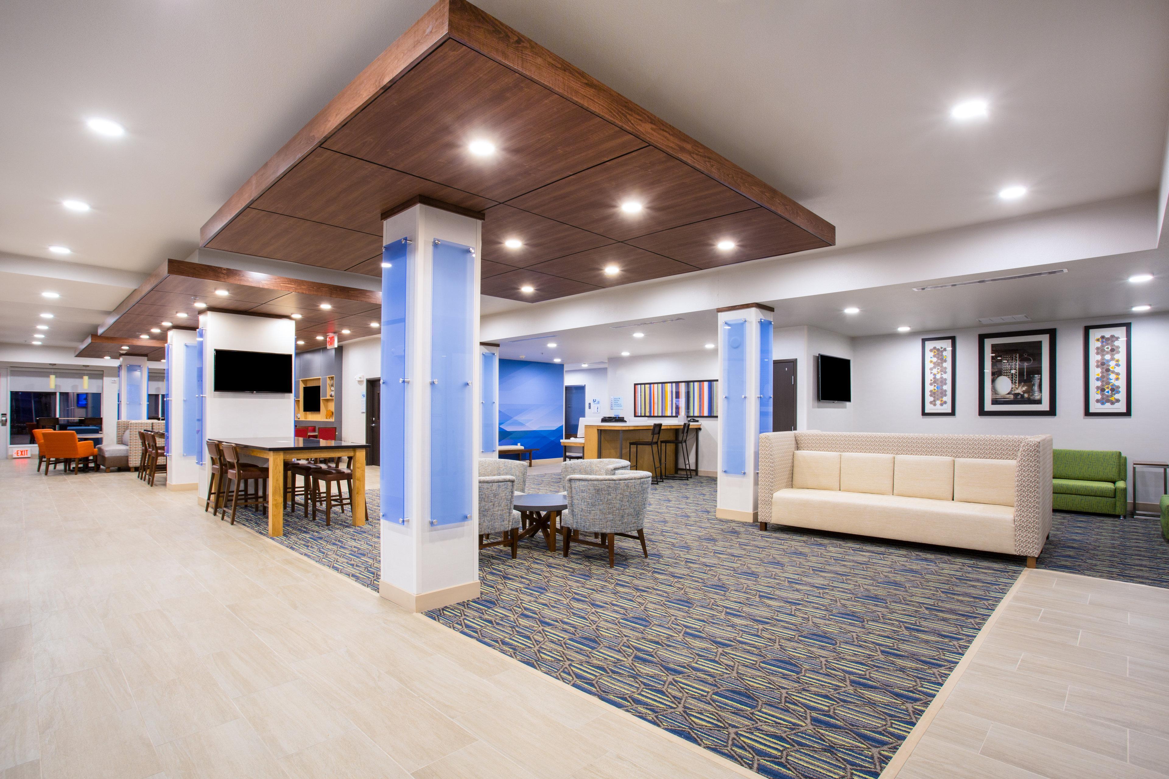 Holiday Inn Express & Suites - Rapid City - Rushmore South By Ihg Екстериор снимка