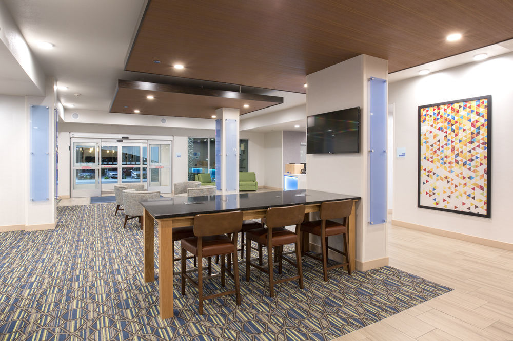 Holiday Inn Express & Suites - Rapid City - Rushmore South By Ihg Екстериор снимка